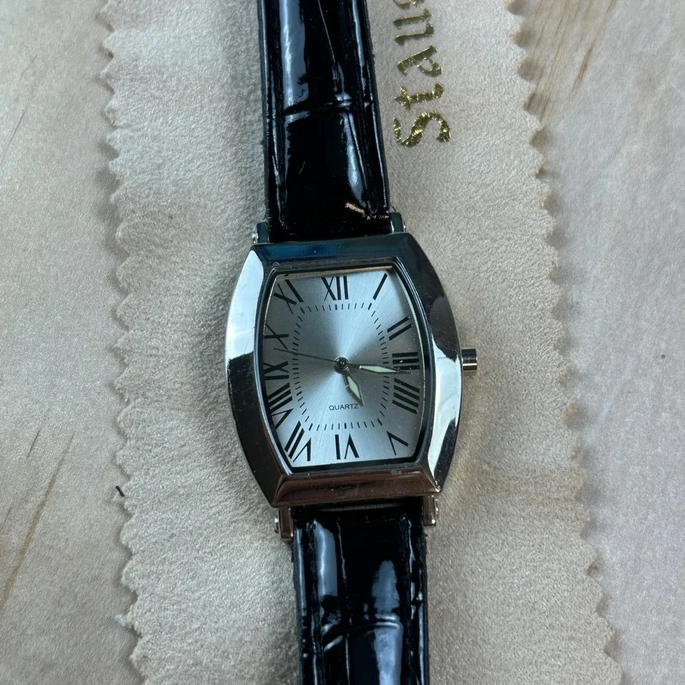 Stauer Metropolitan Mens Watch Silver Tone Tonneau Roman Numeral Black Leather